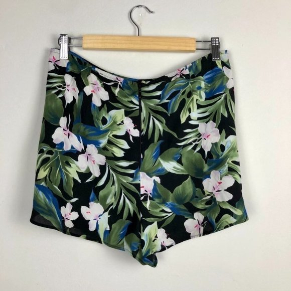 Show Me Your Mumu Sawyer Tropical Floral Shorts Large - Picture 3 of 5